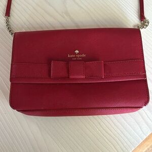 Like new!!  Kate Spade Veronique Kirk Park Red Bow Accent Crossbody/Clutch
